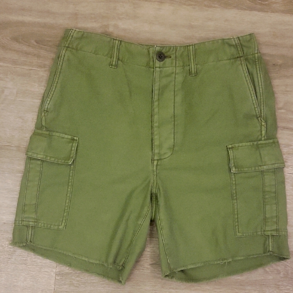 Madewell Green Cargo Shorts Utilitarian Style